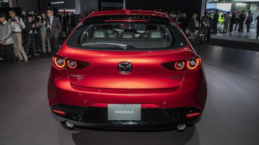 2019年Mazda3首次亮相洛杉矶秀以SkyActiv-X技术为特色