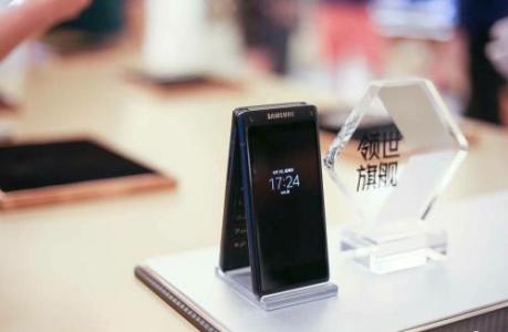 保时捷设计华为Mate 10智能手机拥有徕卡镜头