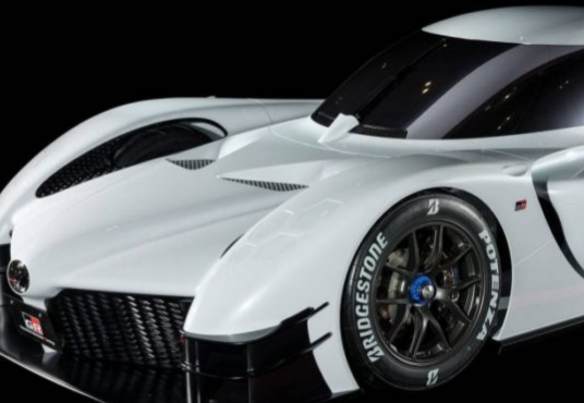丰田Gazoo赛车超级运动概念是街道的LMP1