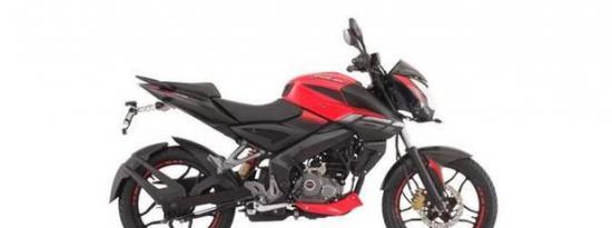 Bajaj Pulsar 200 NS装有宝马S1000RR的后轮胎