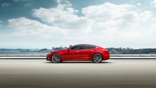 马斯克称特斯拉Model S在Laguna Seca创下单圈记录