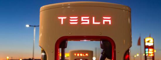 特斯拉警告加利福尼亚客户在停电前为电动汽车充电