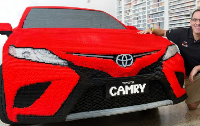 丰田为其全新的2018凯美瑞制造了全尺寸的乐高副本