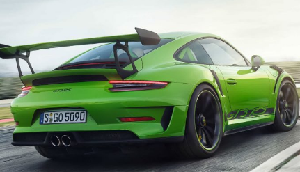 让马克·韦伯带您穿越全新的保时捷911 GT3 RS