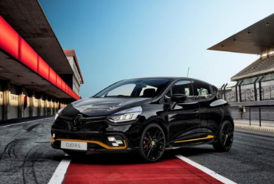 一级方程式赛车受雷诺Clio RS18的限制提供