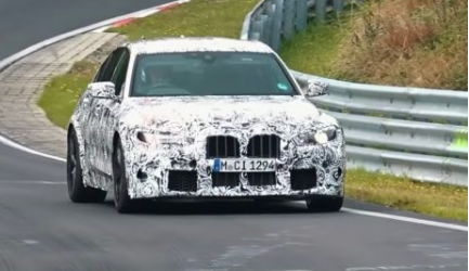 宝马再次被发现在纽伯格林测试原型车的下一代2020 BMW M3