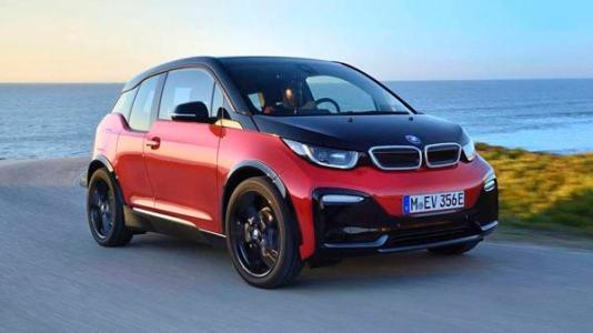宝马集团表示 未来其电动汽车将使用利用可再生能源生产的电池