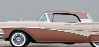 1958年福特Fairlane 500 Skyliner易于隐藏的硬顶给人留下深刻的印象
