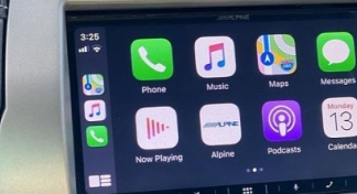 搭载Apple CarPlay的2010雪佛兰Camaro看起来像是一项现代技术