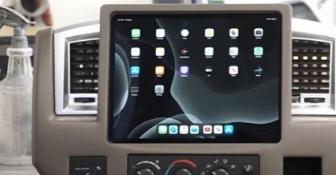 2006年道奇公羊iPad Dash Mod是每辆卡车需要的升级产品