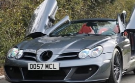 独特的梅赛德斯-奔驰SLR迈凯轮版跑车出现在视频上