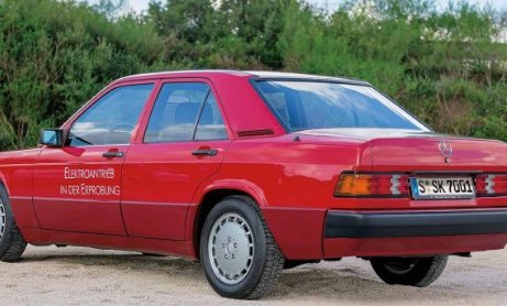 梅赛德斯奔驰在1990年制造出190E电动车