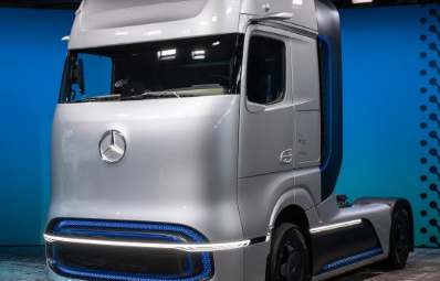 梅赛德斯奔驰正式发布了全新氢燃料电池卡车GenH2概念车