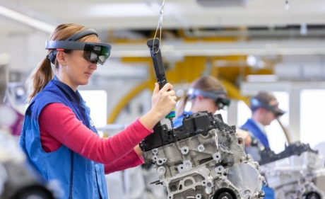 宝马汽车使用虚拟的增强现实技术来提高产量