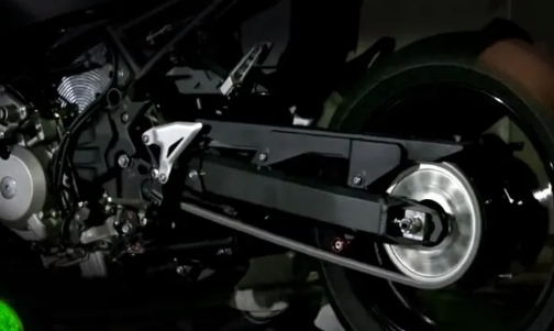 川崎展示了创新的摩托车混合动力总成