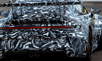 保时捷赛车队取笑了其992代911 GT3 Cup赛车
