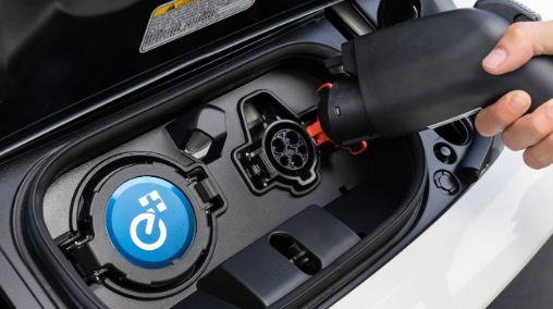 过去十年来电动汽车电池的价格下降了89％