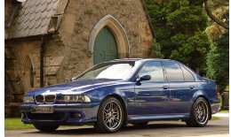 宝马E39M5将驾驶员置于体验的中心