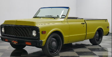 黄绿色1971年的Chevrolet C10是不太可能的皮卡车跑车