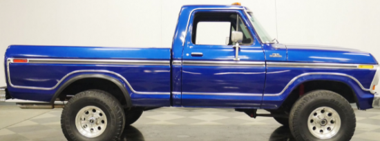 福特Ford F-150升空它是蓝色的椭圆经典款看起来更适合工作和娱乐