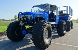 配备匹配拖车的Monster1972 Toyota FJ40可以在任何地形上咆哮其LS1