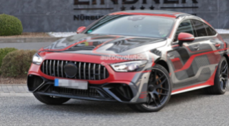 2022 款梅赛德斯-AMG GT 73 原型车展示了巨大的后轮转向角