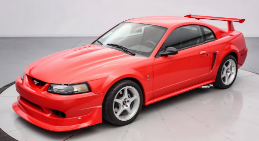 低里程 2000 福特野马 SVT Cobra R 被闪电困在瓶子里