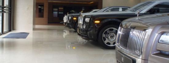 4个字的汽车车名字大全,·四个字的美国汽车品牌