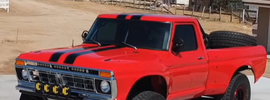 1977 年推出的福特 F-100 Dentside 成为豪华的领跑者