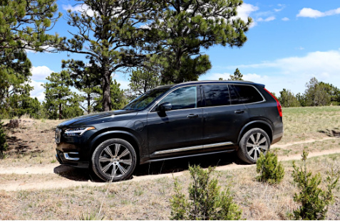 评论2021沃尔沃XC90Recharge有插头可以旅行