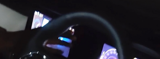 2021马恒达XUV500内饰