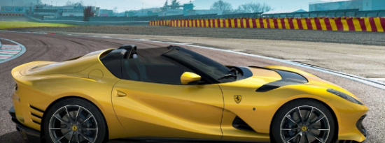 法拉利选择用铝制面板替换挡风玻璃而行李箱盖扰流板比以前更大