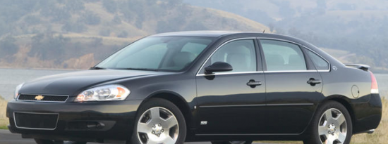 配备前轮驱动V8发动机的古怪汽车