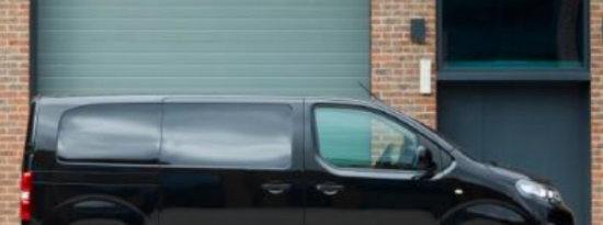 2月27日雪铁龙提供新的ëDispatch货车清理利兹