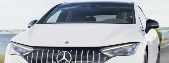 3月2日梅赛德斯AMGEQE结合了速度和动力