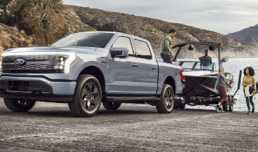 福特F150Lightning击败了特斯拉Cyber​​truck推向市场