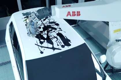 世界上第一辆机器人彩绘艺术车是杰作